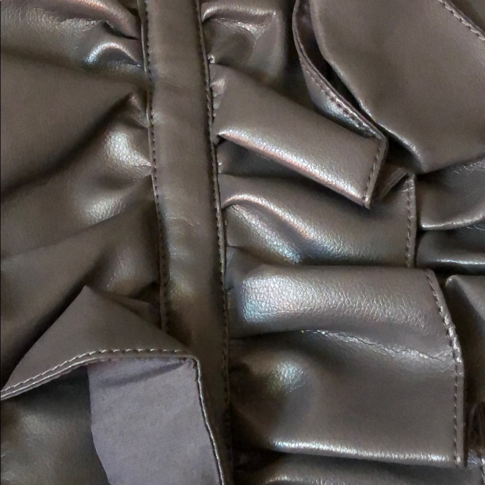 Large Gray Ruffled Shoulder Bag - Picture 3 of 8
